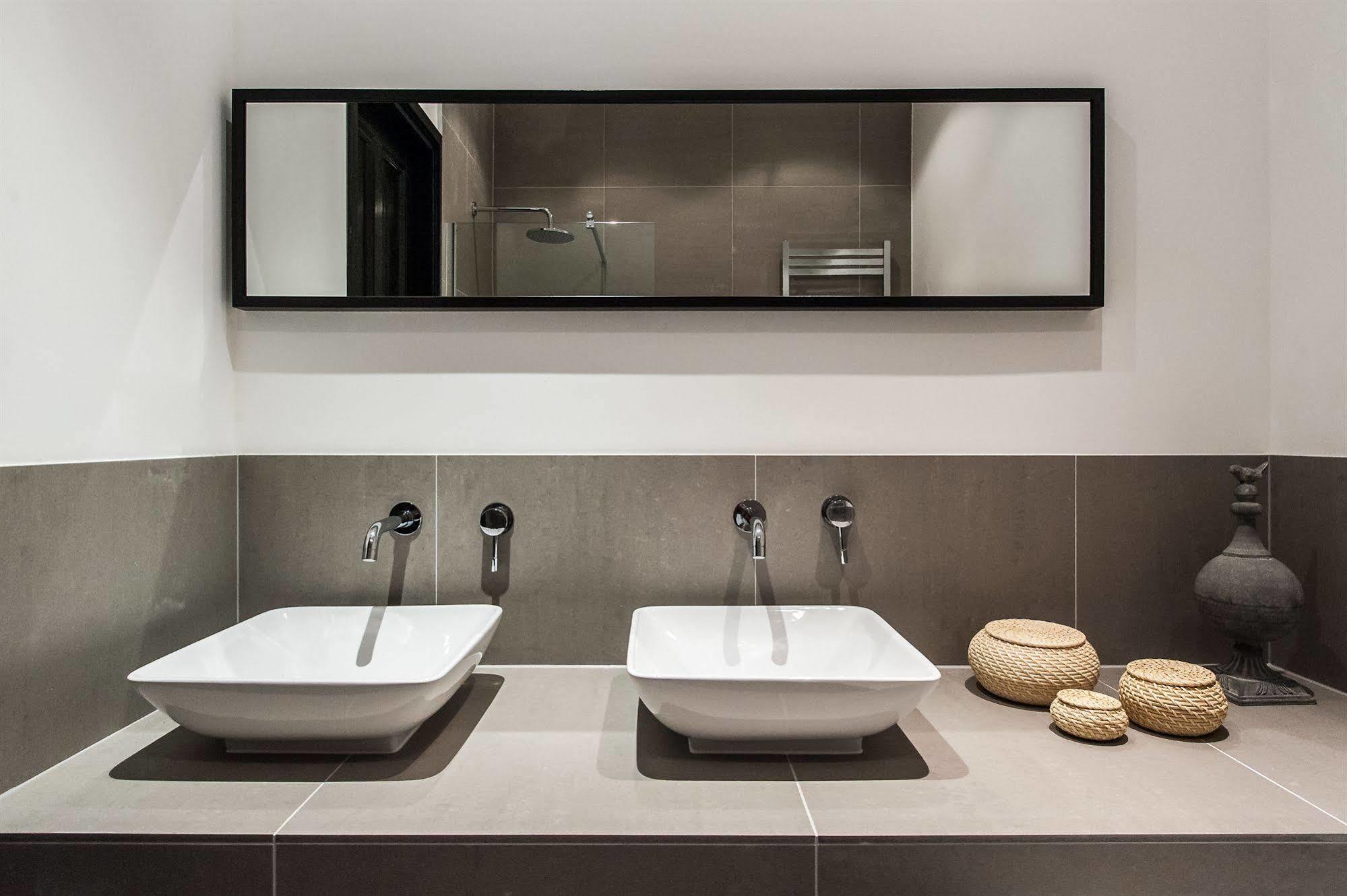 Short Stay Group Tropen Serviced Apartments Amsterdam Exterior photo